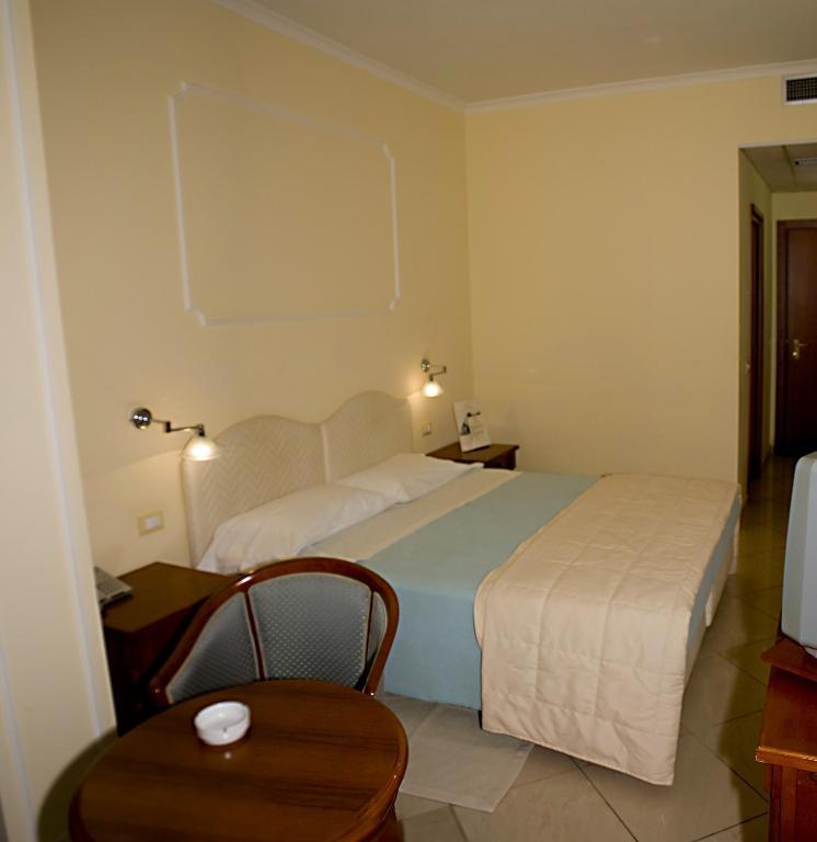 Hotel Marinella بيتسو الغرفة الصورة