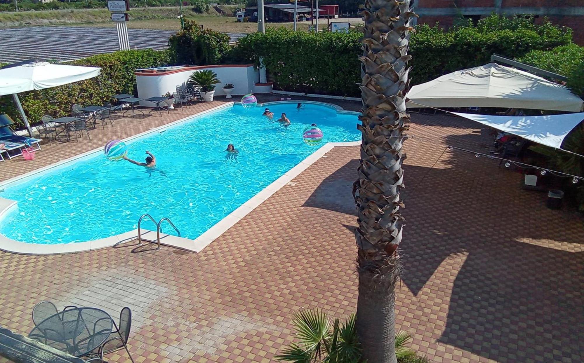 Hotel Marinella بيتسو المظهر الخارجي الصورة