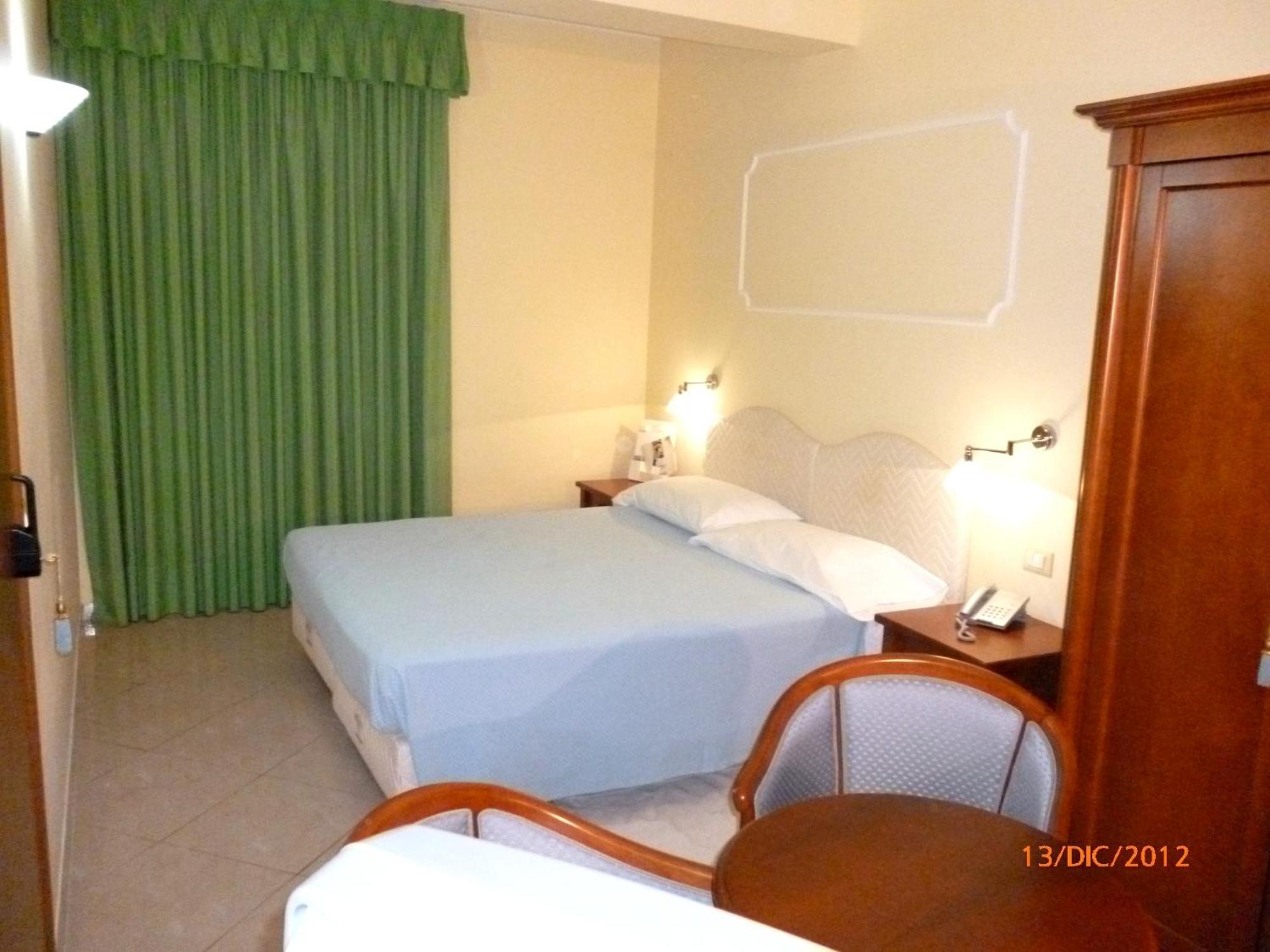 Hotel Marinella بيتسو المظهر الخارجي الصورة