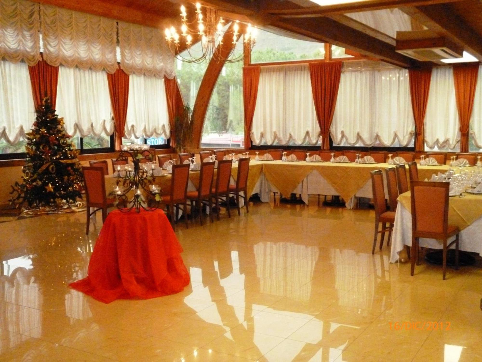 Hotel Marinella بيتسو المظهر الخارجي الصورة